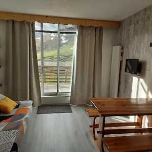 https://studio-cabine-piau-engaly-au-pied-des-pistes.midi-pyreneeshotels.com